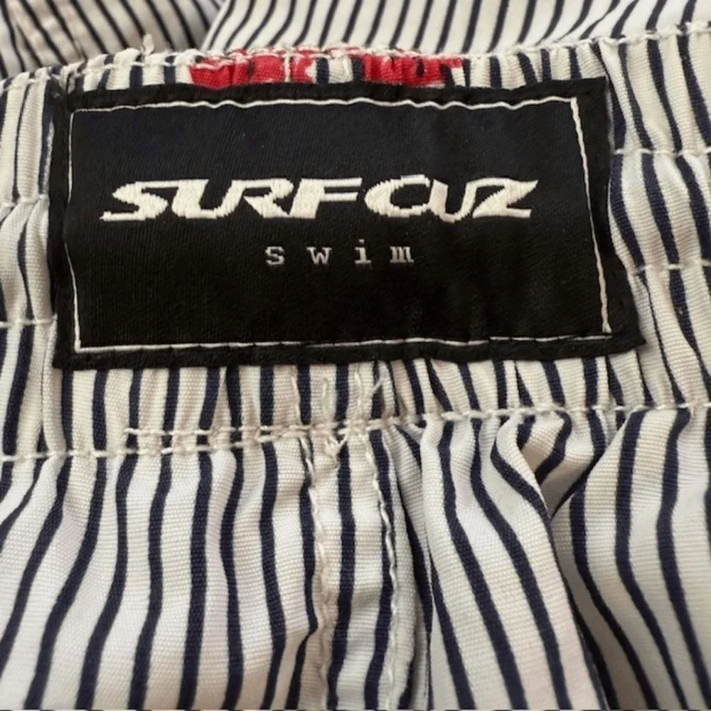 SurfCuz Mens Striped Swim Trunks Blue White Red Floral Mesh Lined Shorts Size‎ M